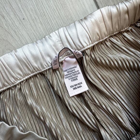 Victoria's Secret Shine Pleat Gold Champagne lounge pajama pants XS - Picture 4 of 4